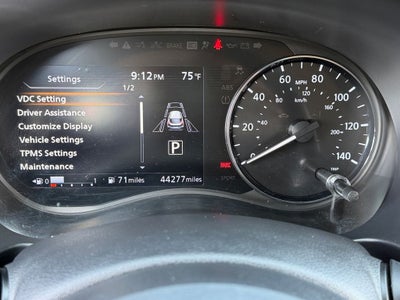 2022 Nissan Kicks SR