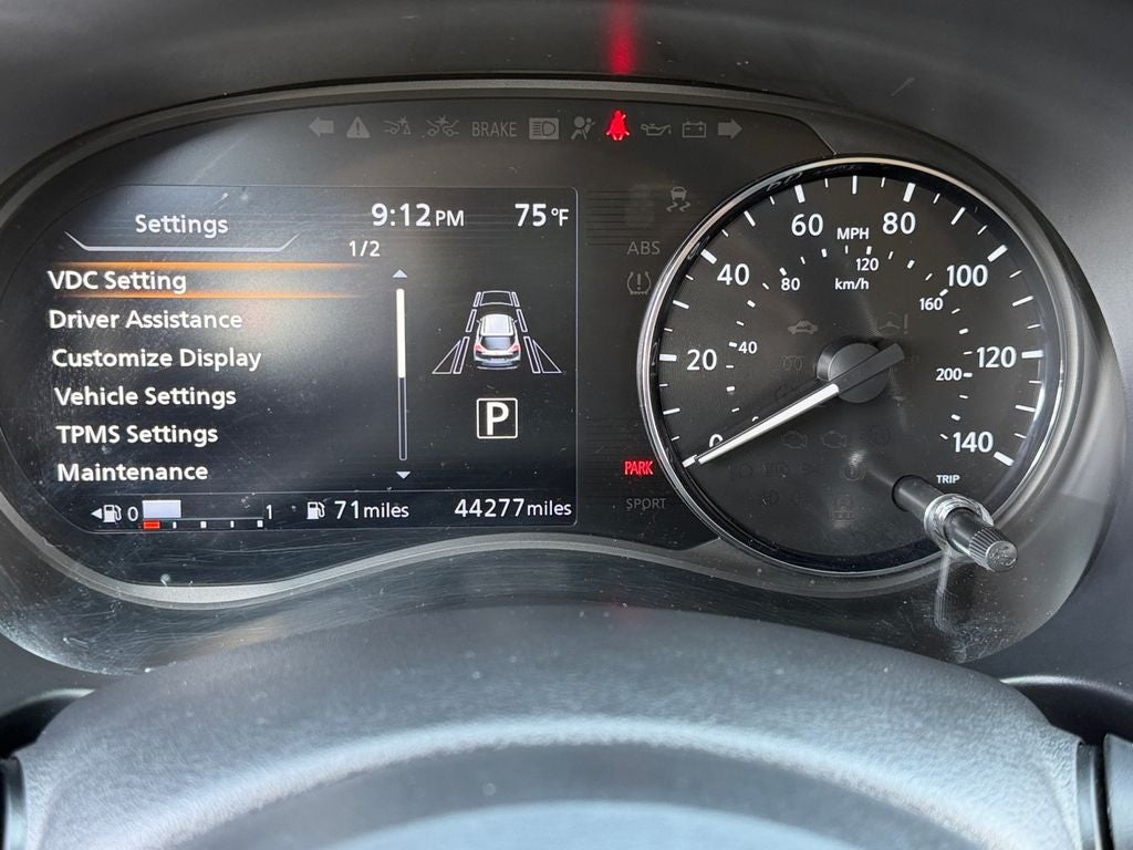 2022 Nissan Kicks SR