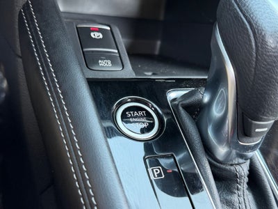 2022 Nissan Kicks SR