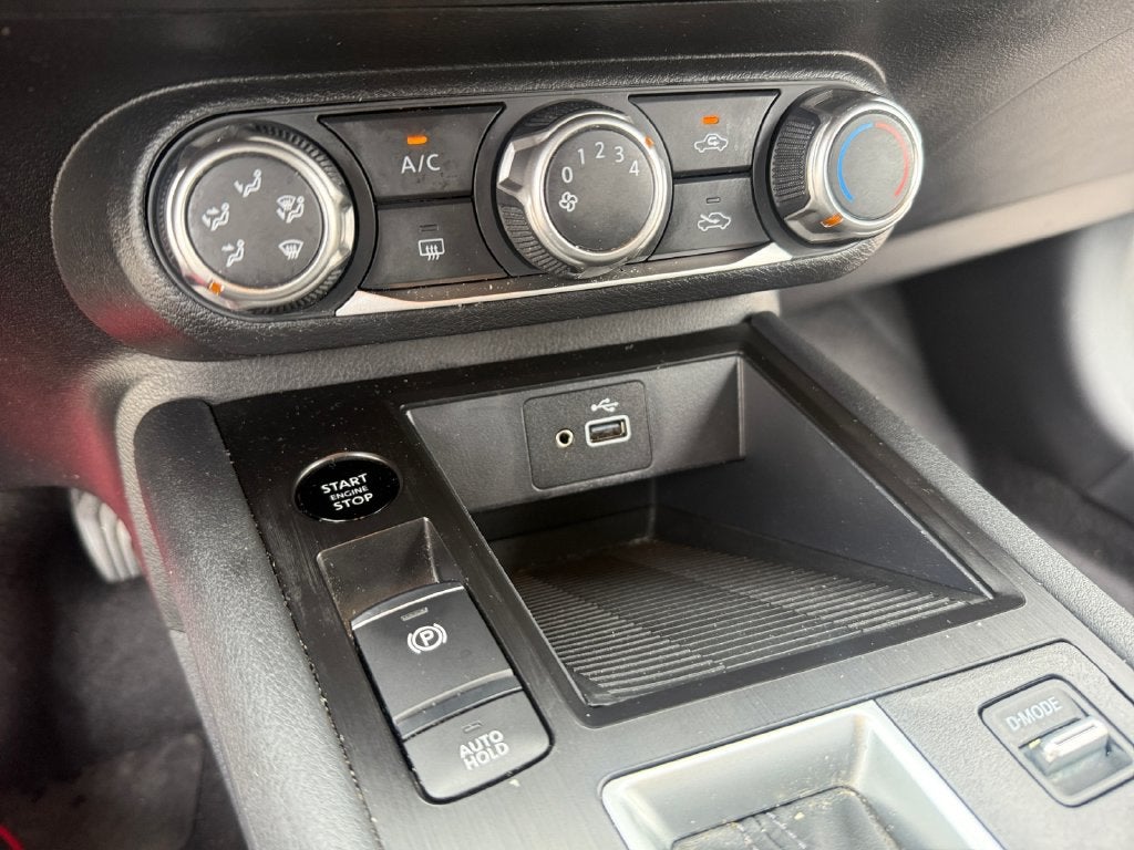 2025 Nissan Kicks S