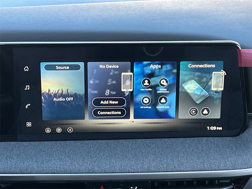 2026 Nissan Kicks SV / One Owner / AWD / Premium Package / Weather Pack