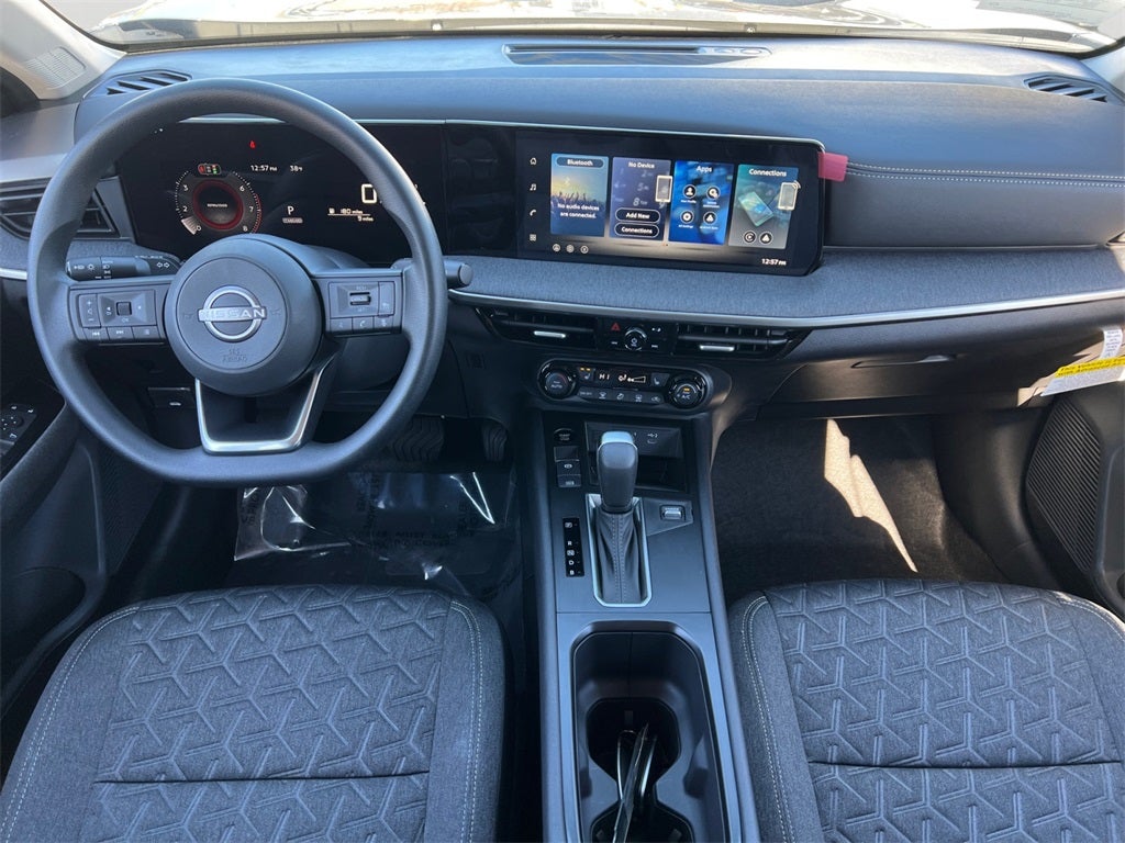 2026 Nissan Kicks SV /One Owner / AWD / Premium Package / Weather Packa