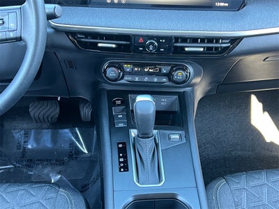 2026 Nissan Kicks SV /One Owner / AWD / Premium Package / Weather Packa