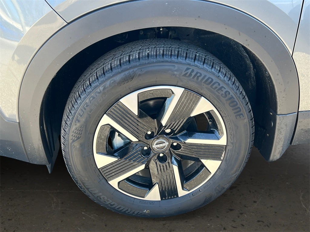 2026 Nissan Kicks SV /One Owner / AWD / Premium Package / Weather Packa