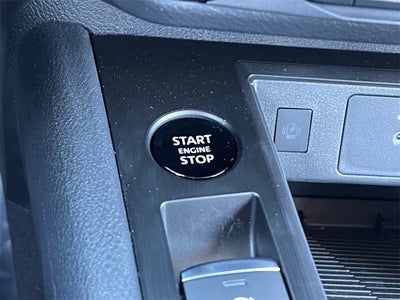 2026 Nissan Kicks SV /One Owner / AWD / Premium Package / Weather Packa