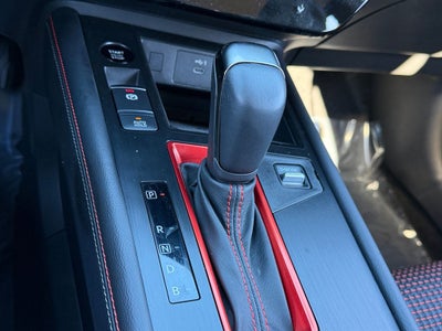 2025 Nissan Kicks SR / One Owner
