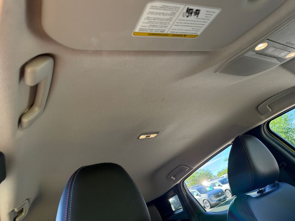 2025 Nissan Kicks SR / One Owner