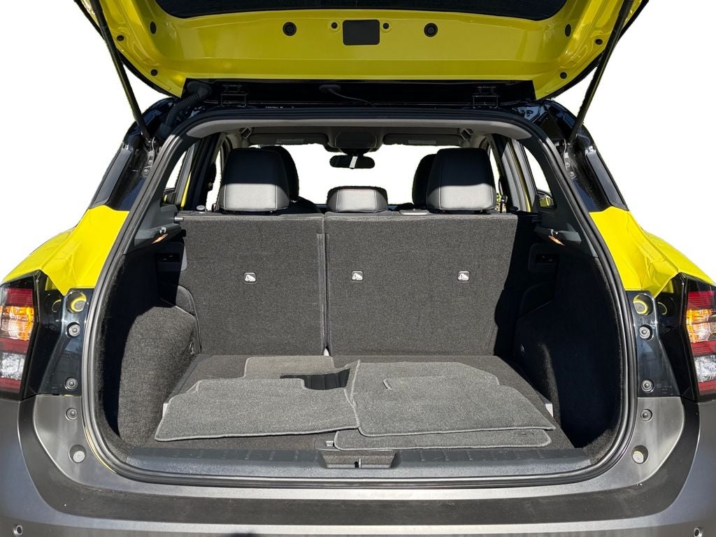 2025 Nissan Kicks SR / One Owner