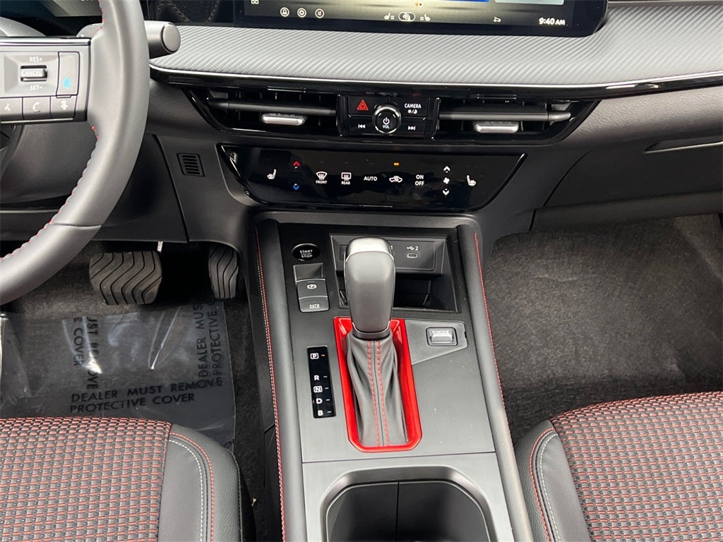 2026 Nissan Kicks SR One Owner / AWD / Cold Weather Package / Cross Bar