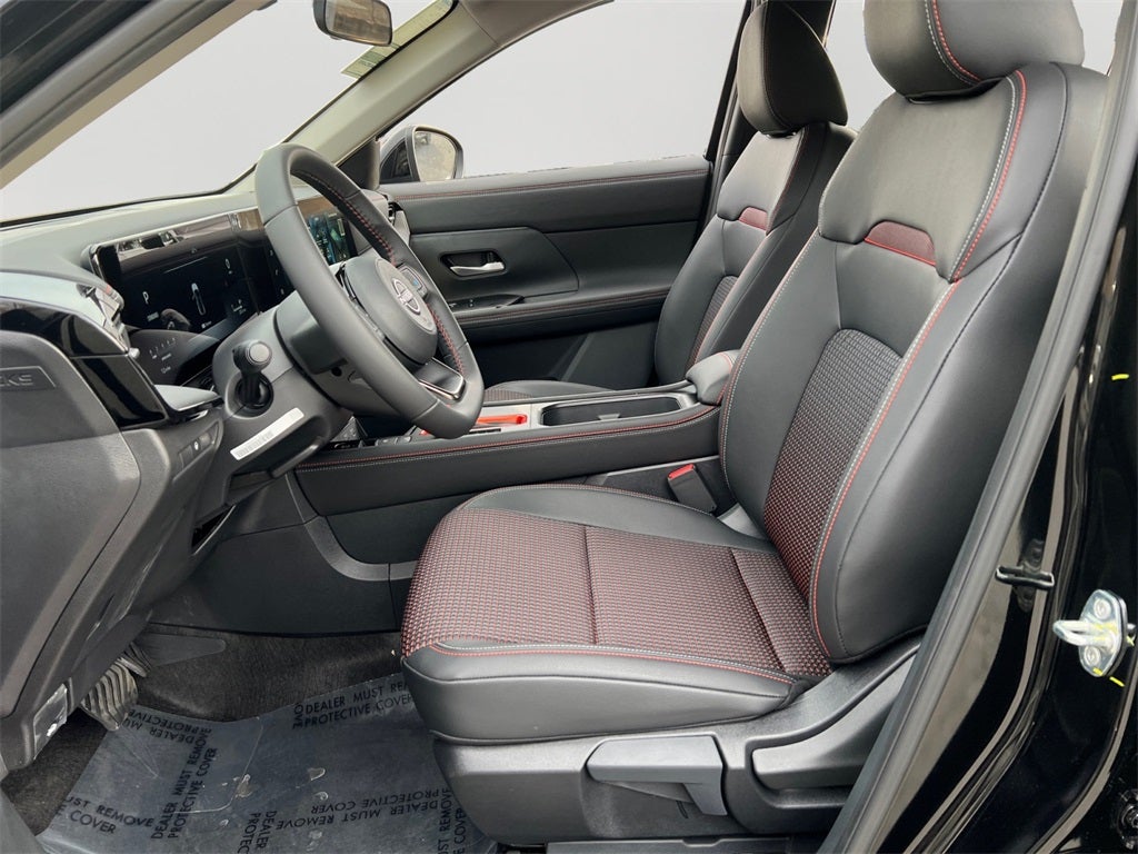 2026 Nissan Kicks SR One Owner / AWD / Cold Weather Package / Cross Bar