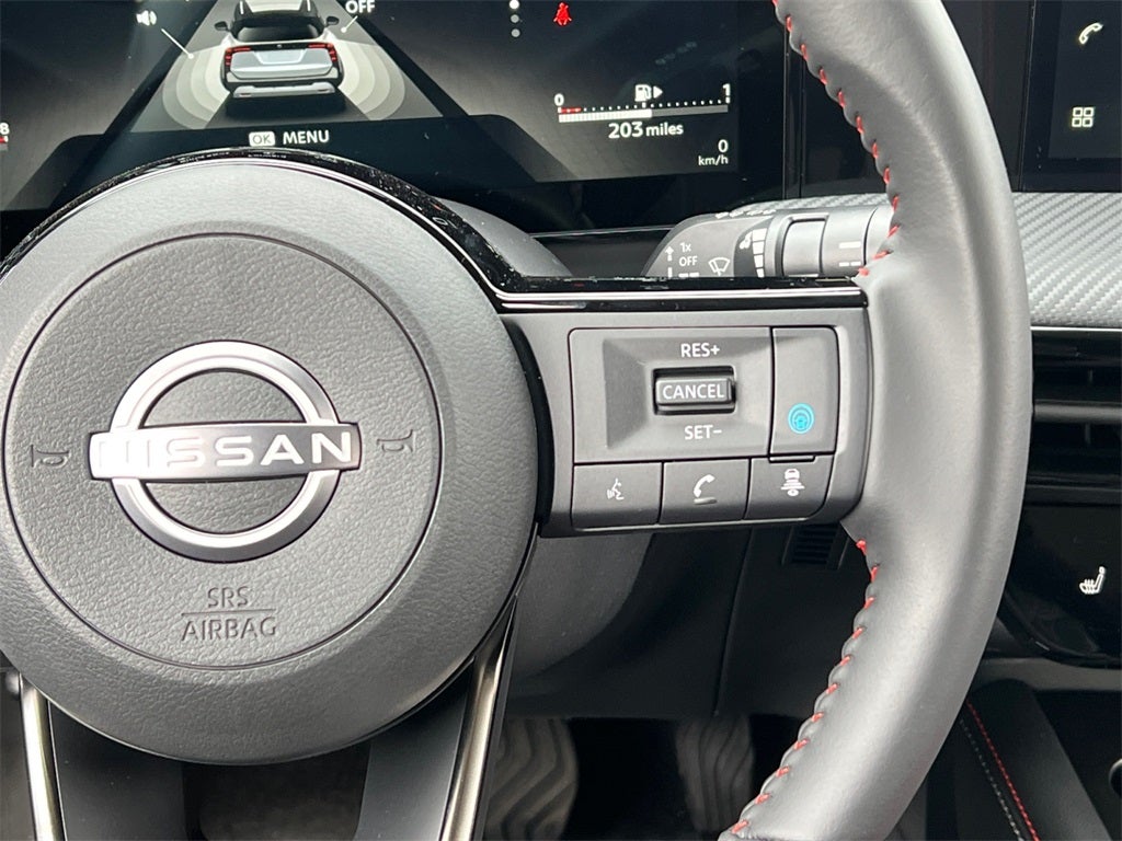 2026 Nissan Kicks SR One Owner / AWD / Cold Weather Package / Cross Bar