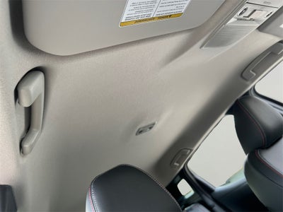 2026 Nissan Kicks SR One Owner / AWD / Cold Weather Package / Cross Bar