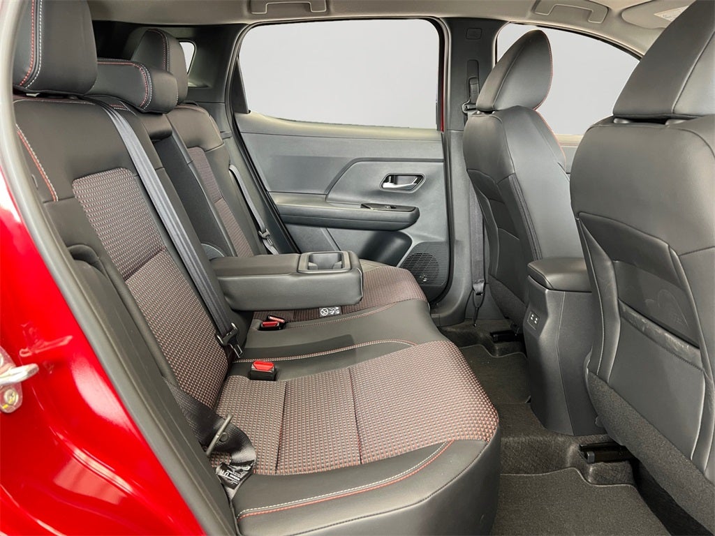 2026 Nissan Kicks SR One Owner / AWD / Cold Weather Package / Splash Gu