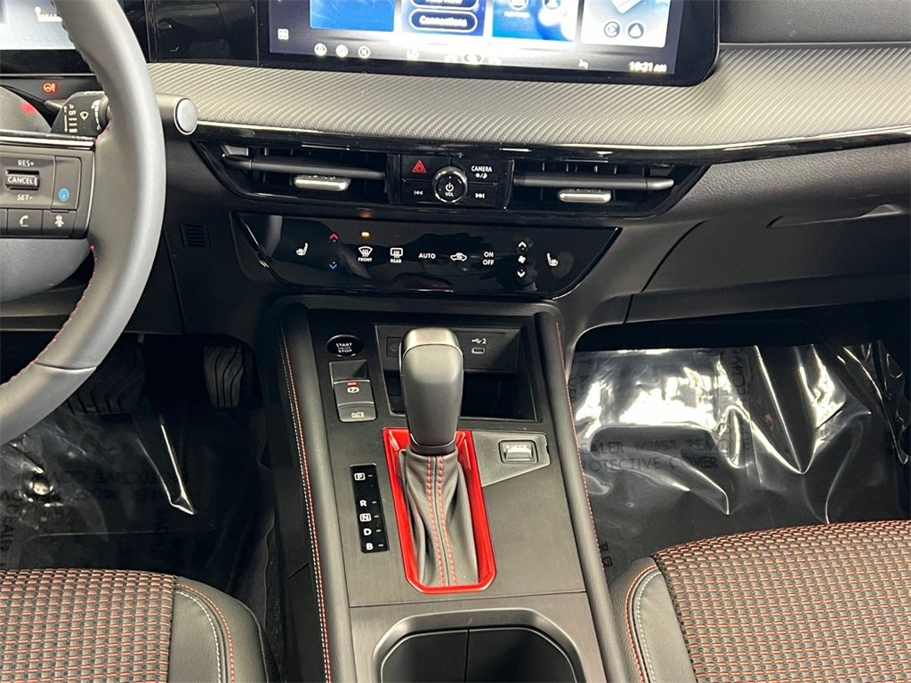 2026 Nissan Kicks SR One Owner / AWD / Cold Weather Package / Splash Gu