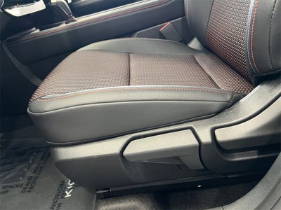 2026 Nissan Kicks SR One Owner / AWD / Cold Weather Package / Splash Gu