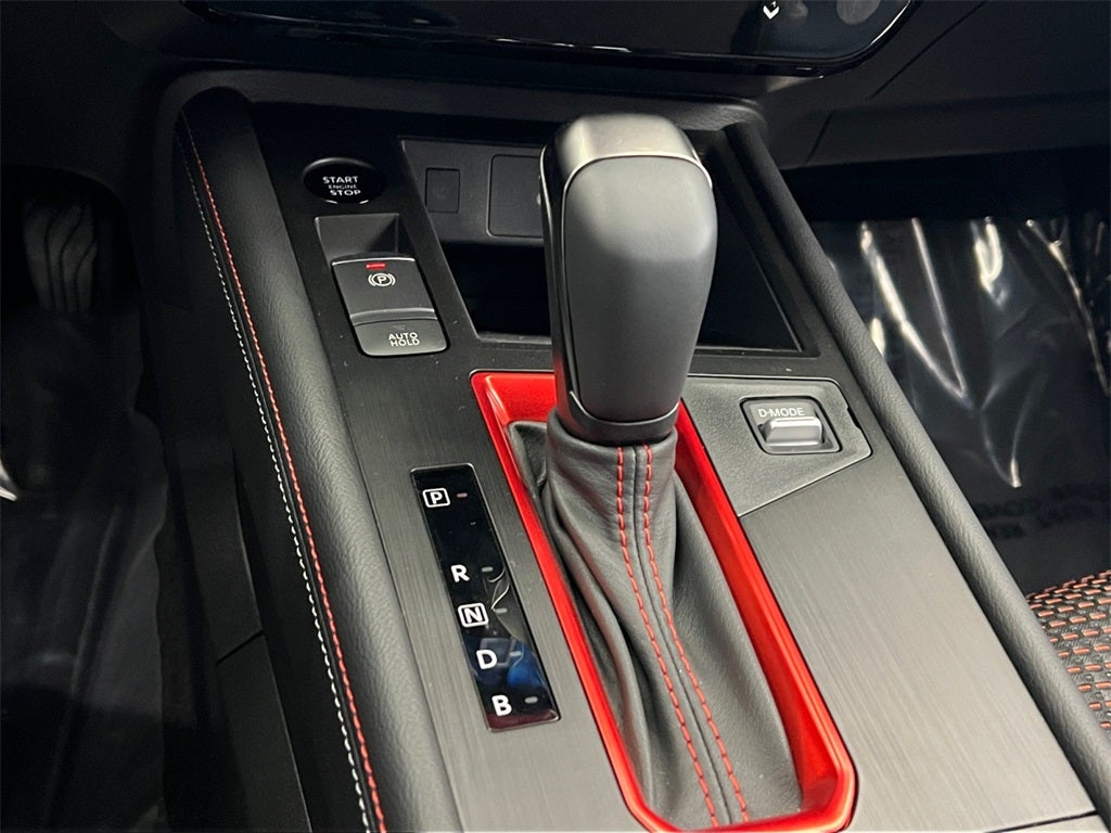 2026 Nissan Kicks SR One Owner / AWD / Cold Weather Package / Splash Gu