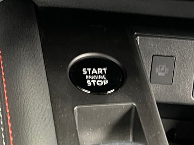 2026 Nissan Kicks SR One Owner / AWD / Cold Weather Package / Splash Gu