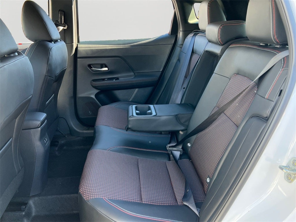 2025 Nissan Kicks SR / One Owner / AWD / Splash Guards