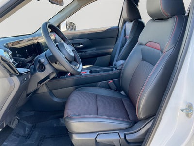 2025 Nissan Kicks SR / One Owner / AWD / Splash Guards