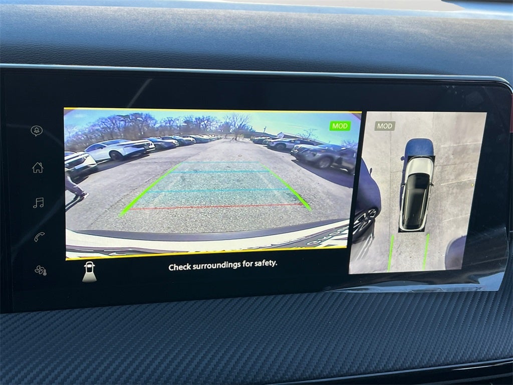 2025 Nissan Kicks SR / One Owner / AWD / Splash Guards