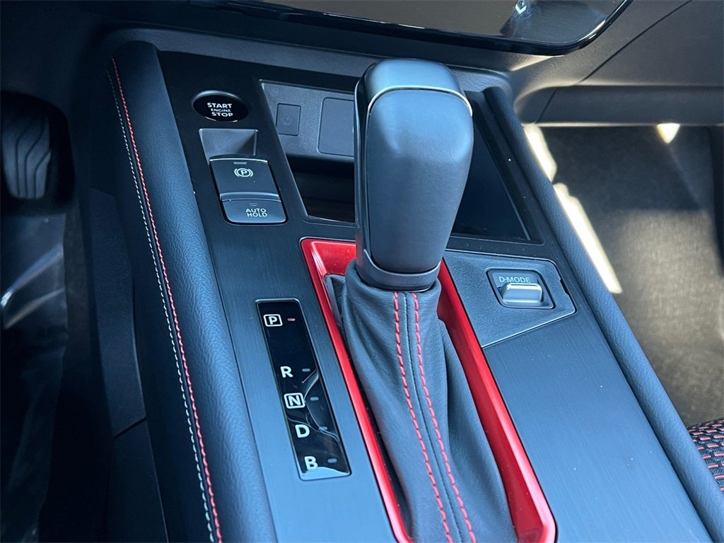 2025 Nissan Kicks SR / One Owner / AWD / Splash Guards