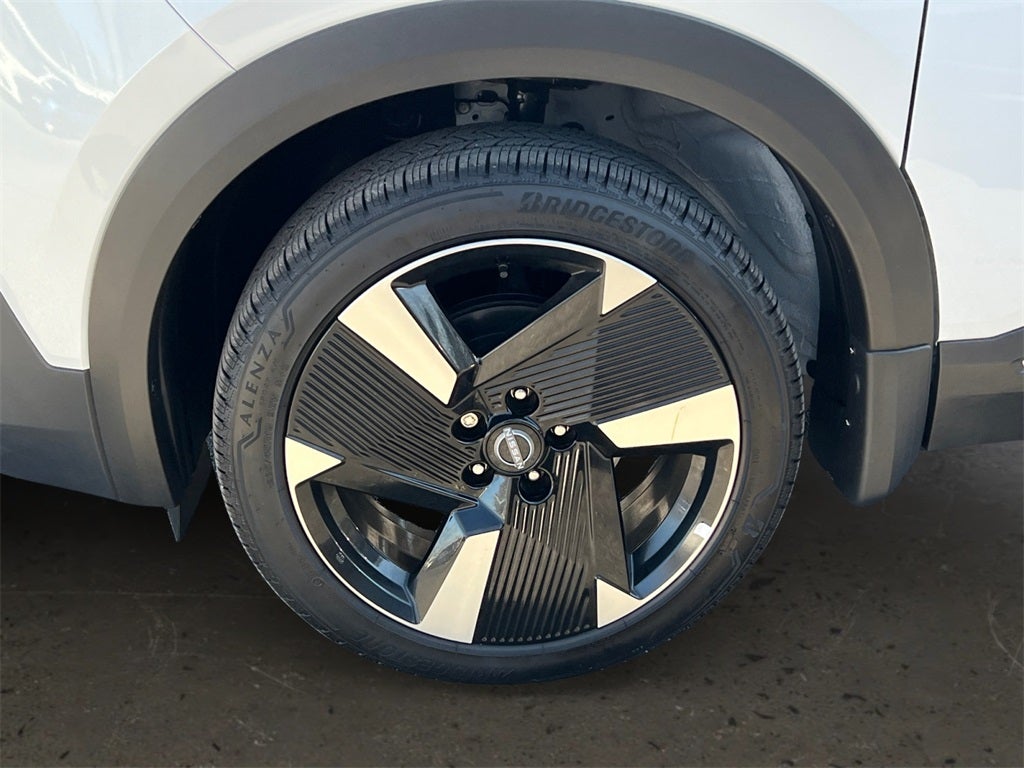 2025 Nissan Kicks SR / One Owner / AWD / Splash Guards