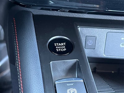 2025 Nissan Kicks SR / One Owner / AWD / Splash Guards