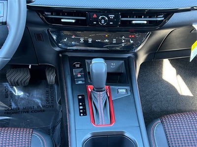 2026 Nissan Kicks SR / One Owner / AWD / Premium Package / Weather Pack