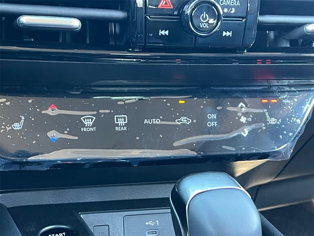 2026 Nissan Kicks SR / One Owner / AWD / Premium Package / Weather Pack