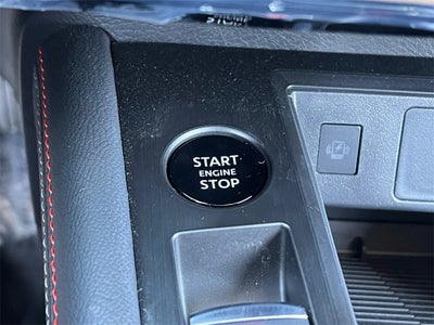 2026 Nissan Kicks SR / One Owner / AWD / Premium Package / Weather Pack