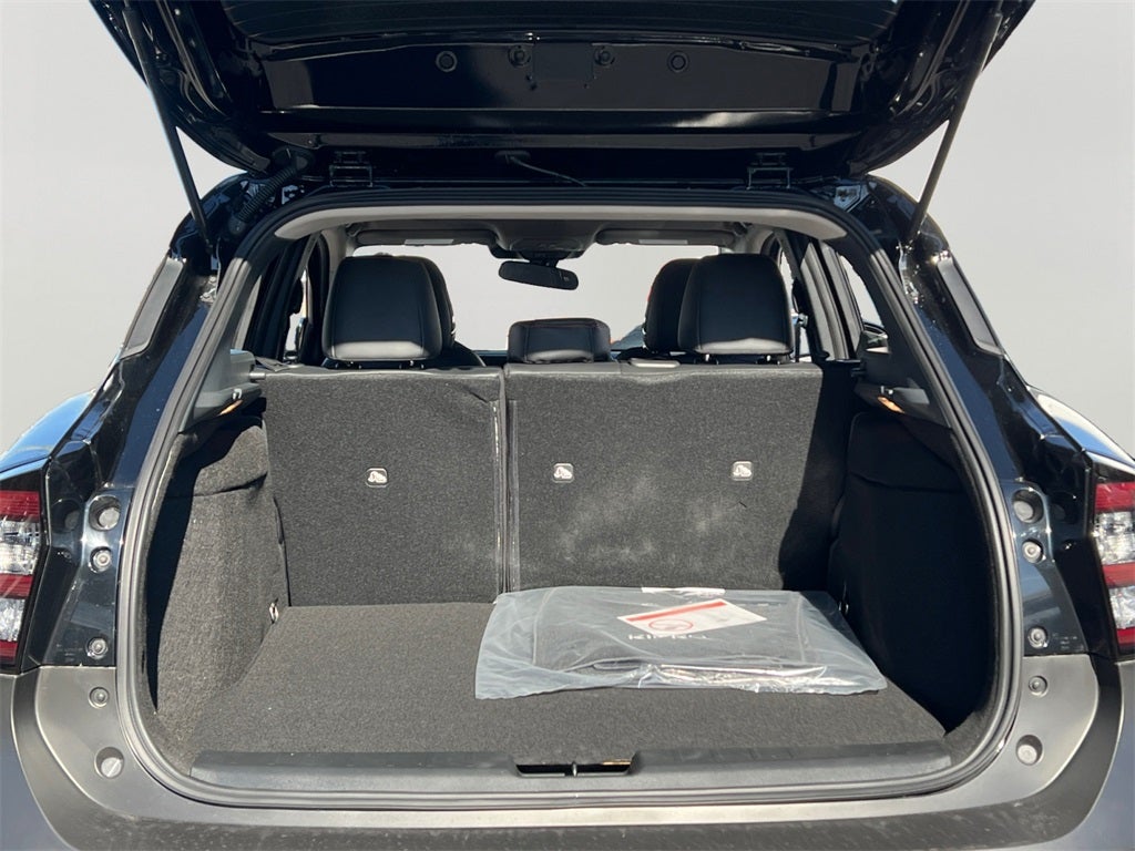 2026 Nissan Kicks SR / One Owner / AWD / Premium Package / Weather Pack