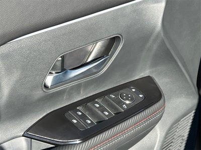 2026 Nissan Kicks SR / One Owner / AWD / Premium Package / Weather Pack