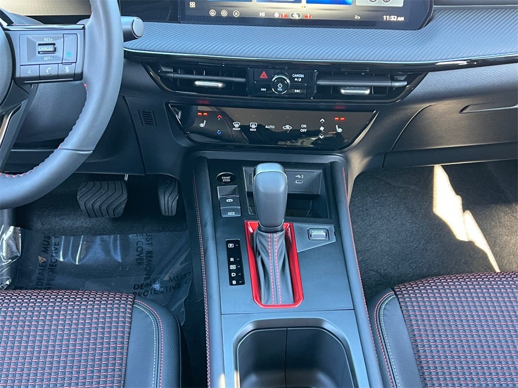 2026 Nissan Kicks SR One Owner / / AWD / Premium Package / Weather Pack