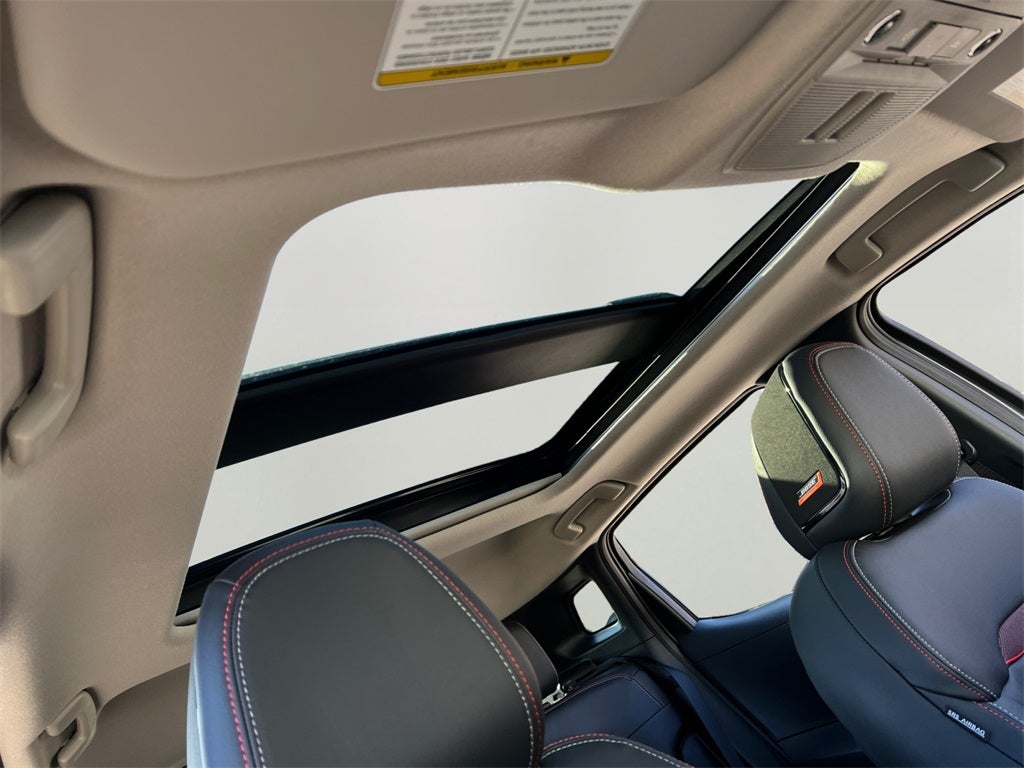 2026 Nissan Kicks SR One Owner / / AWD / Premium Package / Weather Pack