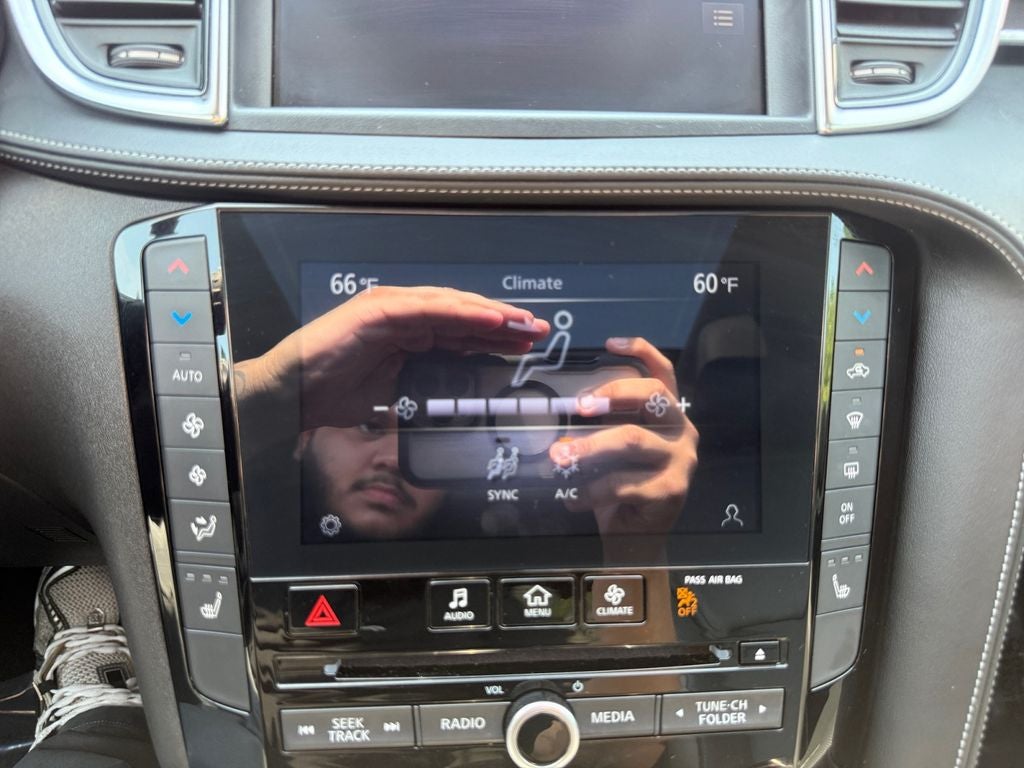2023 INFINITI QX50 LUXE