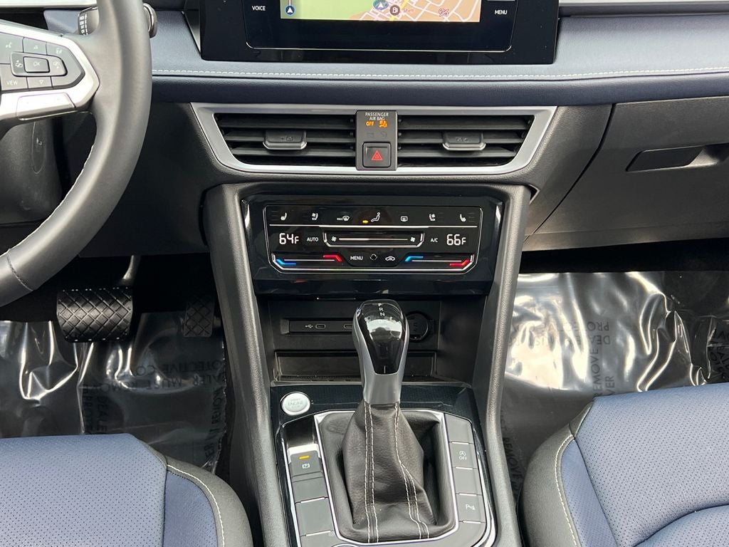 2025 Volkswagen Taos 1.5T SEL / One Owner / AWD /