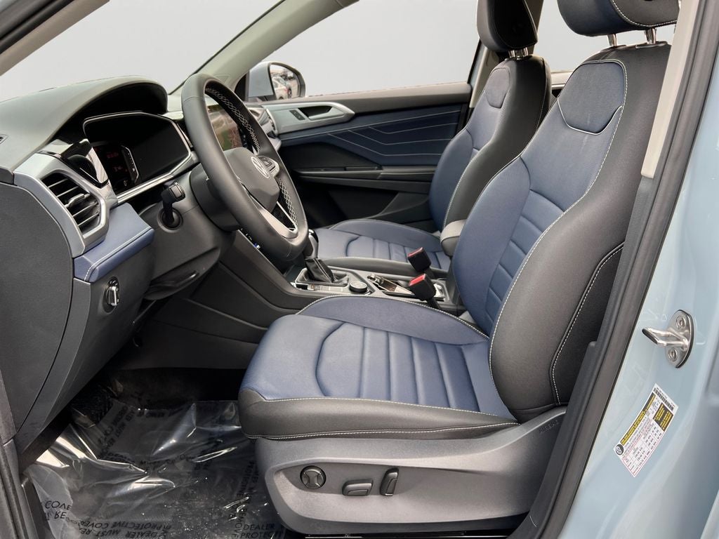 2025 Volkswagen Taos 1.5T SEL / One Owner / AWD /