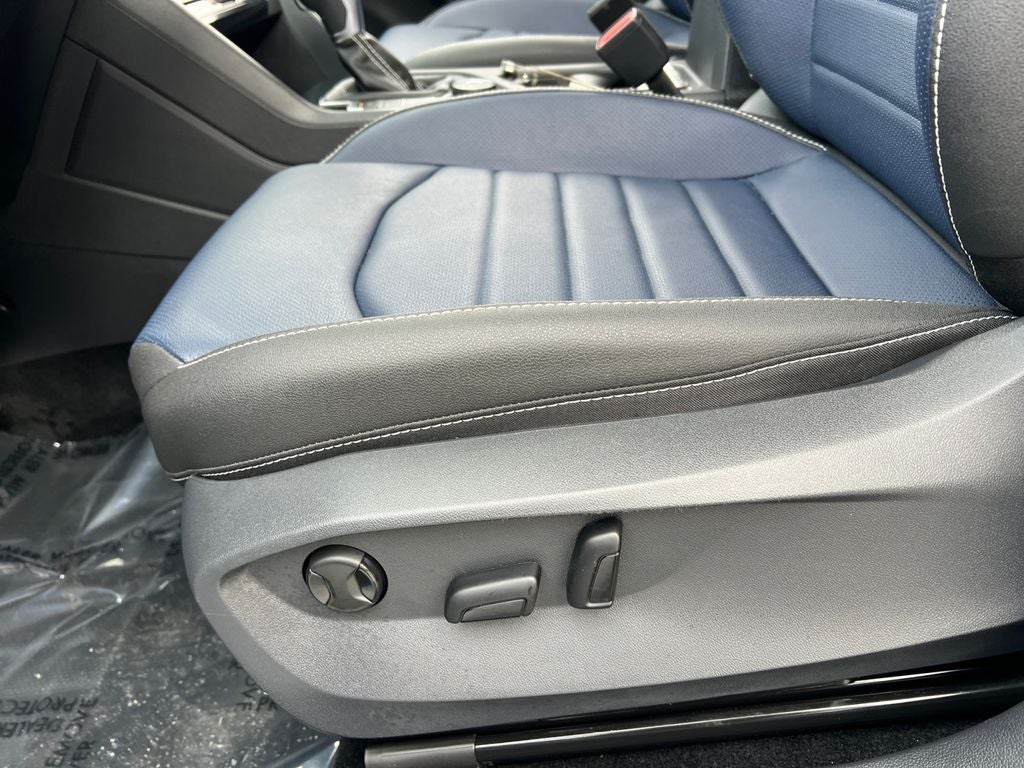 2025 Volkswagen Taos 1.5T SEL / One Owner / AWD /