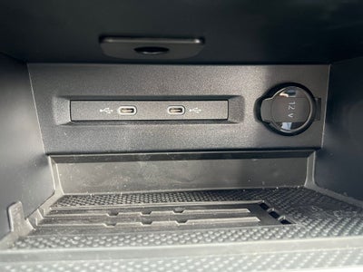 2025 Volkswagen Taos 1.5T SEL / One Owner / AWD /