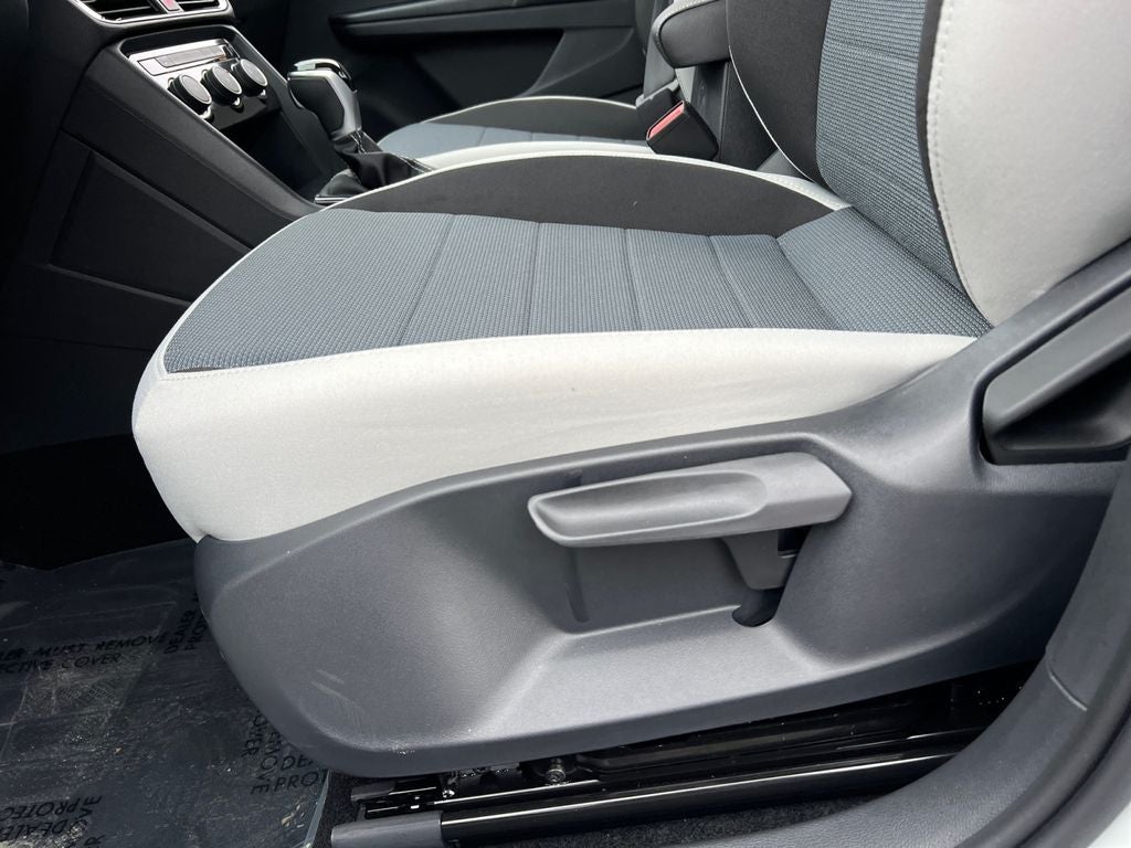 2025 Volkswagen Taos 1.5T S / One Owner / AWD /