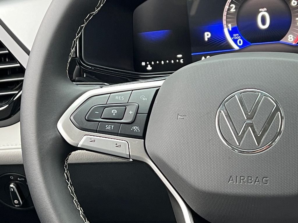 2025 Volkswagen Taos 1.5T S / One Owner / AWD /