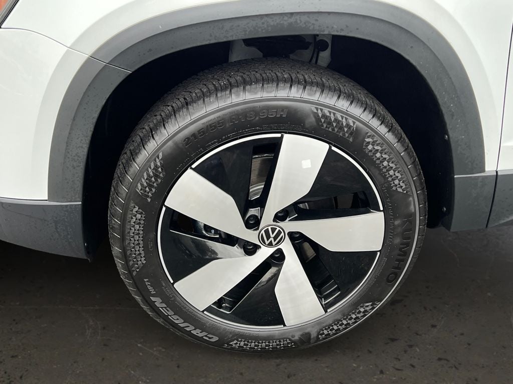 2025 Volkswagen Taos 1.5T S / One Owner / AWD /
