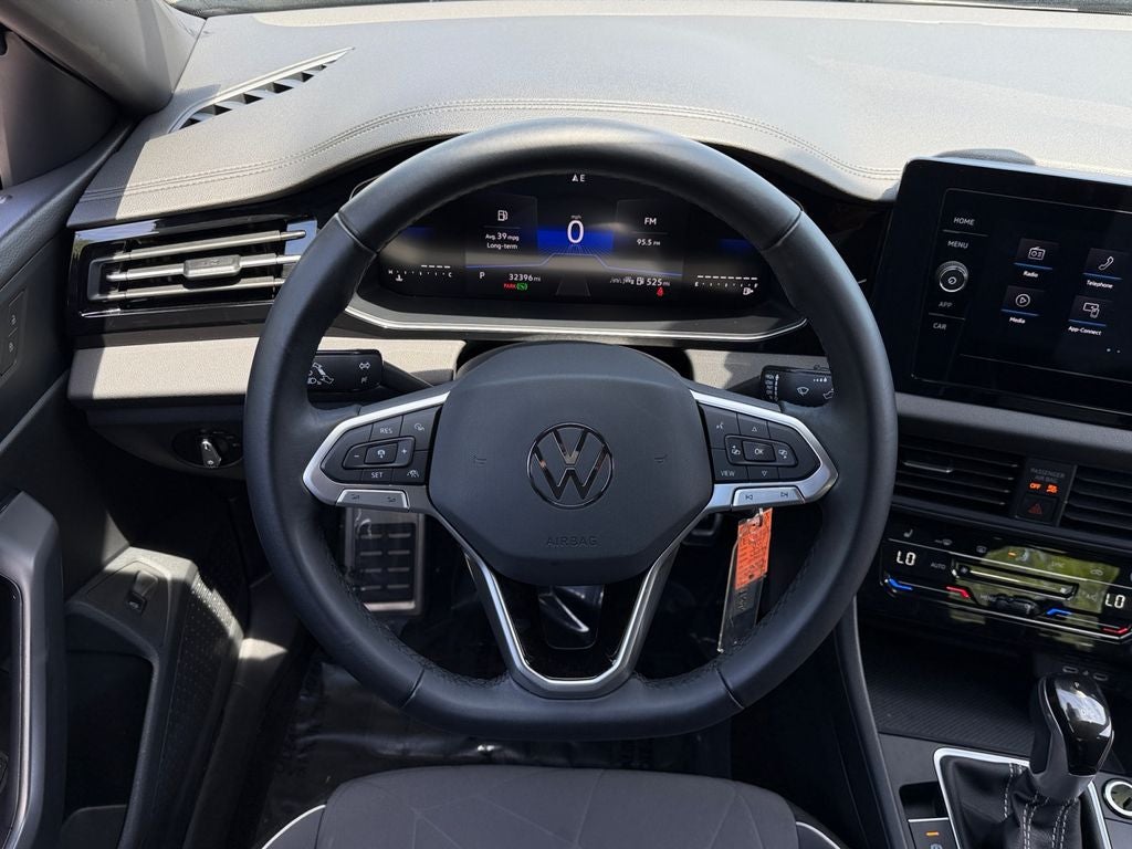 2025 Volkswagen Jetta 1.5T Sport One Owner /
