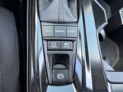 2025 Toyota Camry LE / One Owner / Hybrid /