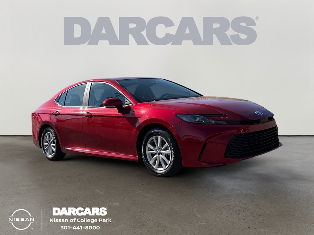 2025 Toyota Camry LE / One Owner / Hybrid /