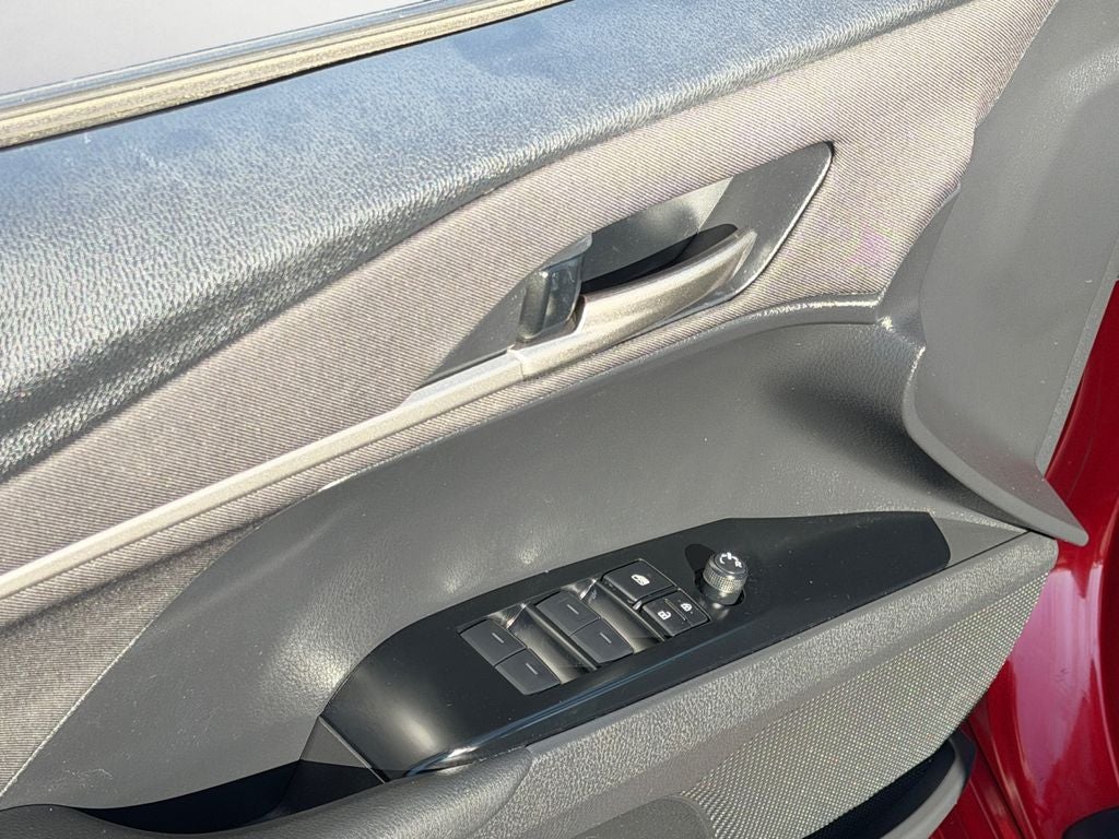 2025 Toyota Camry LE / One Owner / Hybrid /