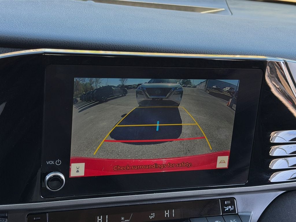 2025 Toyota Camry LE / One Owner / Hybrid /