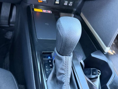 2025 Toyota Camry LE / One Owner / Hybrid /