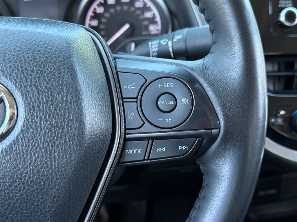 2024 Toyota Camry SE / One Owner