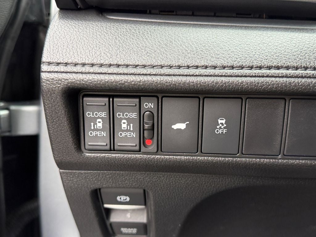 2025 Honda Odyssey EX-L / One Owner